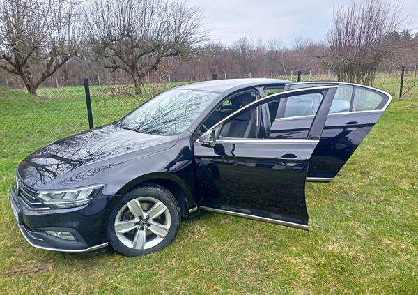 Volkswagen Passat cena 90000 przebieg: 255000, rok produkcji 2020 z Zwierzyniec małe 46